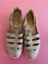 Load image into Gallery viewer, Pre-Loved Ziera Dior
