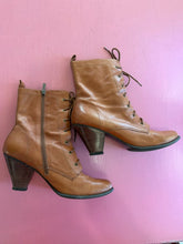 Load image into Gallery viewer, Pre-Loved CBD Anakie
