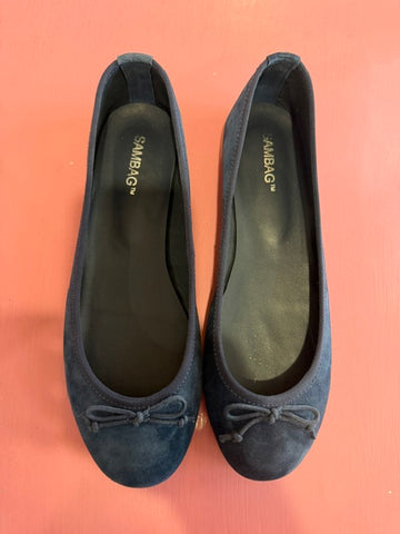 Pre-Loved Sambag Navy Suede