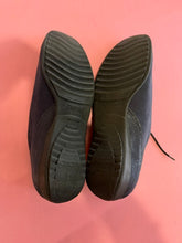 Load image into Gallery viewer, Pre-Loved Munro Blue suede shoes
