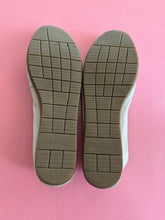 Load image into Gallery viewer, Pre-Loved Supersoft Fabulous
