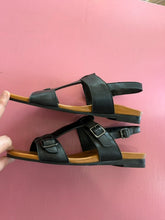 Load image into Gallery viewer, Pre-Loved CBD Franni
