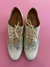 Load image into Gallery viewer, Pre-Loved Bresley Slinger Bone/Gold
