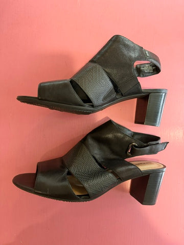 Pre-Loved Hush Puppies Luma