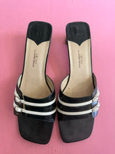 Load image into Gallery viewer, Pre-Loved Sandler Bethany
