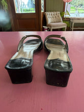 Load image into Gallery viewer, Pre-Loved Sandler Bethany
