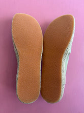 Load image into Gallery viewer, Pre-Loved Shapen Playa
