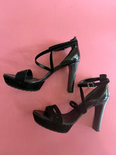 Load image into Gallery viewer, Pre-Loved Tod's Traversina Platform Stiletto Heel
