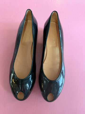 Pre-Loved Robert Clergerie Peep Hole Wedge