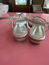 Load image into Gallery viewer, Pre-Loved Chrissie Bella
