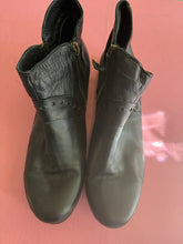 Load image into Gallery viewer, Pre-Loved Miss M Black Twin Zip boot
