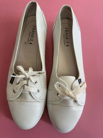 Pre-Loved Frankie4 Hannah