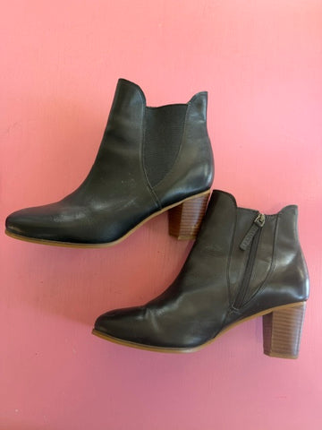 Pre-Loved Frankie4 Izzy