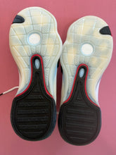 Load image into Gallery viewer, Pre-Loved Lining Pro Basketball shoes
