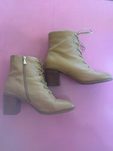 Load image into Gallery viewer, Pre-Loved Hush Puppies Gabriella

