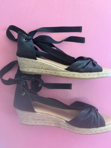Pre-Loved D&J Steele