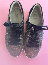 Load image into Gallery viewer, Pre-Loved Naturalizer Morrison
