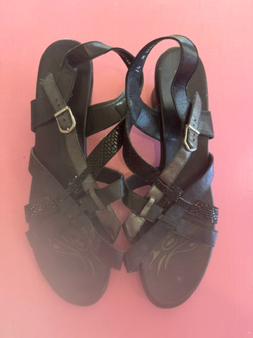 Pre-Loved Munro Black Sandal