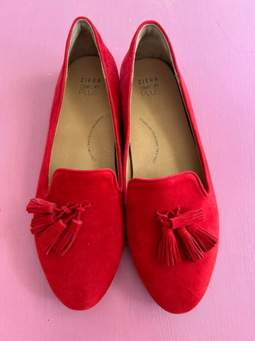 Pre-Loved Ziera Charter