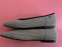 Load image into Gallery viewer, Pre-Loved Vivaia Margo 2.0 Houndstooth
