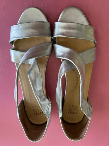 Pre-Loved Ziera Tropic