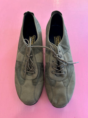 Pre-loved Munro Pace 2