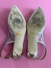 Load image into Gallery viewer, Pre-Loved Chrissie Cyprus
