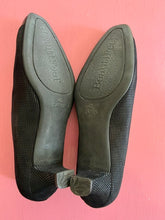 Load image into Gallery viewer, Pre-Loved Beautifeel Black Courts
