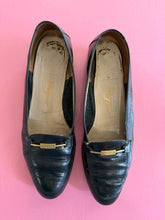 Load image into Gallery viewer, Pre-Loved Salvatore Ferragamo Low Black Courts with gold name plate
