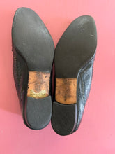 Load image into Gallery viewer, Pre-Loved Salvatore Ferragamo Low Black Courts with gold name plate
