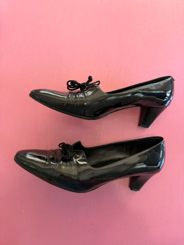 Pre-Loved Nuova Linea Black Patent Courts