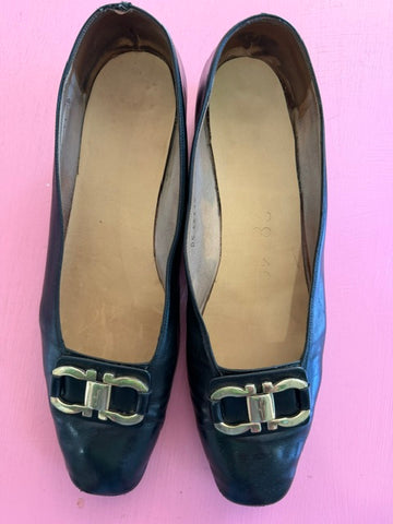 Pre-Loved Salvatore Ferragamo Low Heeled Black Courts