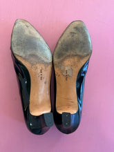 Load image into Gallery viewer, Pre-Loved Salvatore Ferragamo Mara
