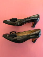 Load image into Gallery viewer, Pre-Loved Salvatore Ferragamo Mara

