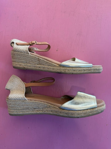 Pre-Loved D&J Suzy