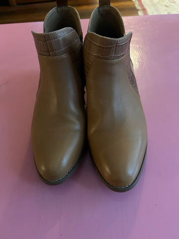 Pre-Loved Hush Puppies Chill Tan