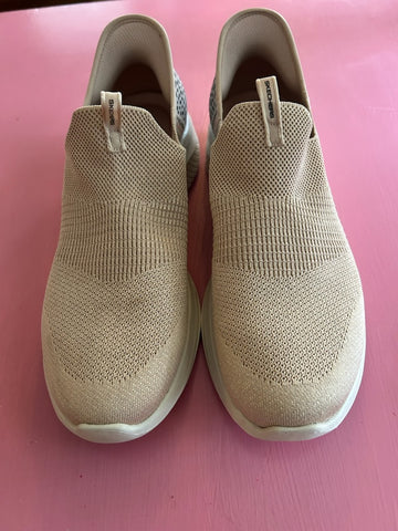 Pre-Loved Skechers Slipins - Tan Bark