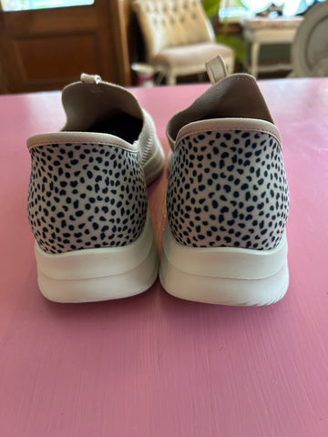 Pre-Loved Skechers Slipins - Tan Bark