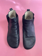 Load image into Gallery viewer, Pre-Loved Aintap Ankle Boot Size 45
