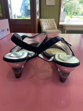 Load image into Gallery viewer, Pre-Loved Dabb Clear Size 43
