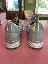 Load image into Gallery viewer, Pre-Loved Remonte Farbe Size 43
