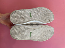 Load image into Gallery viewer, Pre-Loved Alfie &amp; Evie Island Size 42
