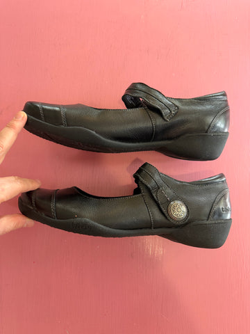 Pre-Loved Taos Applause