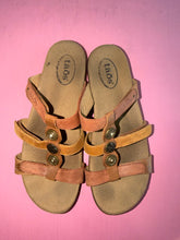 Load image into Gallery viewer, Pre-Loved Taos Tan Slide
