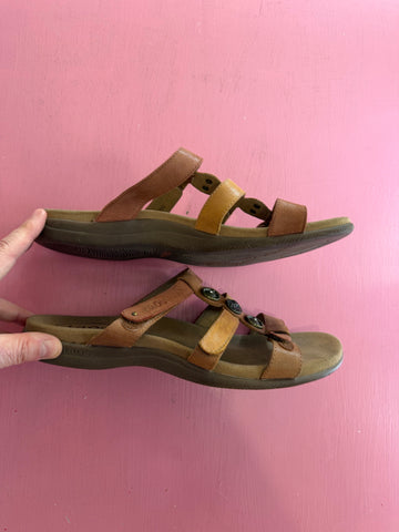 Pre-Loved Taos Tan Slide