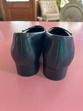 Load image into Gallery viewer, Pre-loved Hush Puppies Tigra Black
