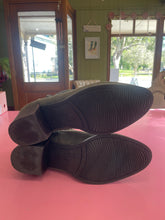 Load image into Gallery viewer, Pre-Loved Hush Puppies Calder Size AU12
