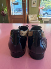 Load image into Gallery viewer, Pre-Loved Dansi Black Patent Low Heeled Shoe
