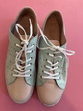 Load image into Gallery viewer, Pre-Loved Rilassare Thea
