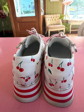 Load image into Gallery viewer, Pre-Loved D&amp;J Eammes Cherry
